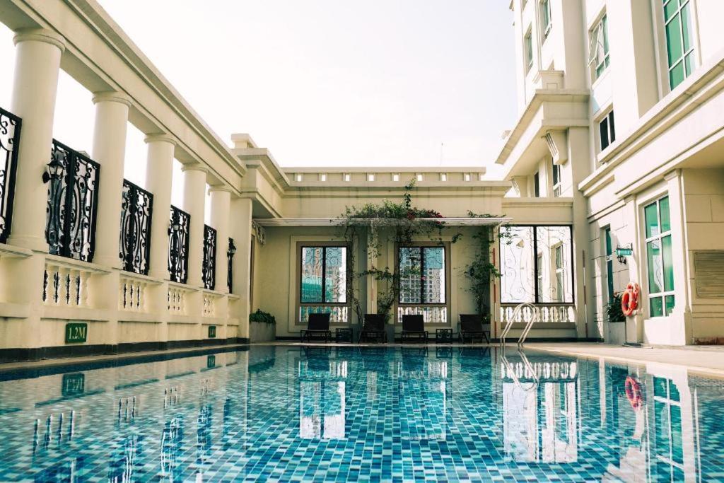 Căn hộ Generous 2-beds 85m2 View W Pool Manor C1502 *
